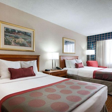 Rodeway Inn Indianapolis I-70 Exterior photo
