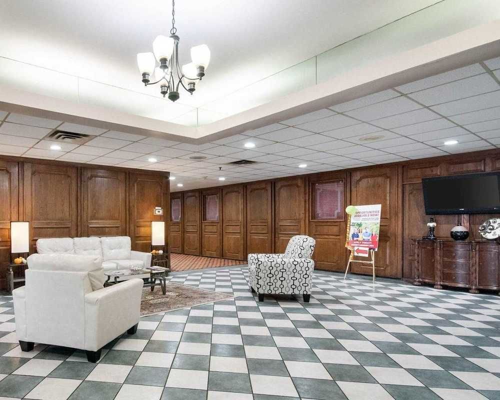 Rodeway Inn Indianapolis I-70 Exterior photo